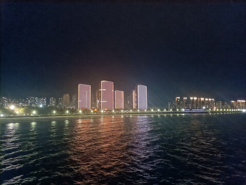 烟台海滨夜景