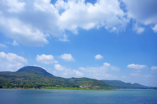 石咀子水库全景