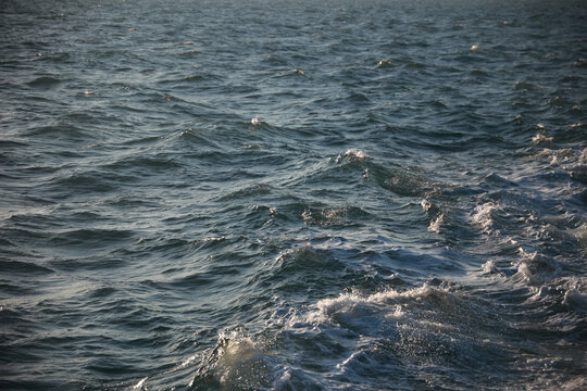 海浪浪花船运海上深海