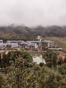 山清水秀的乡村风景图