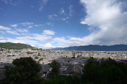 云南丽江古城全景