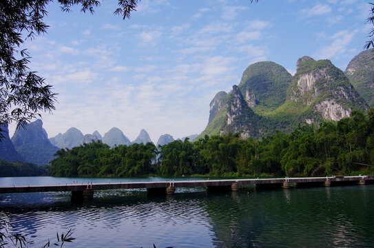 山水倒影河流河山风景