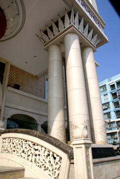 酒店外观圆柱工程石材建筑