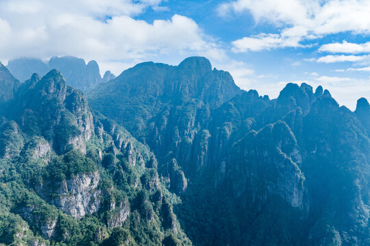 广西金秀五指山景区景观雄奇秀丽