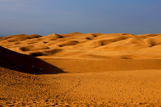 沙漠沙丘坑