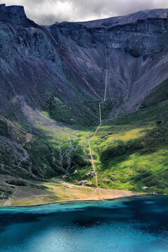 长白山天池火山口高山湖