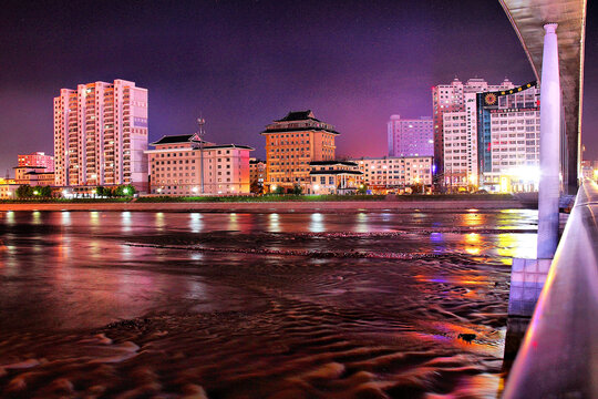 延吉布尔哈通河夜景