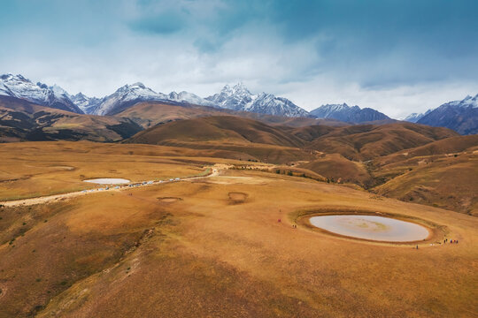 西藏格聂神山和格聂之眼美景