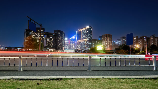 城市街道车流光影夜色