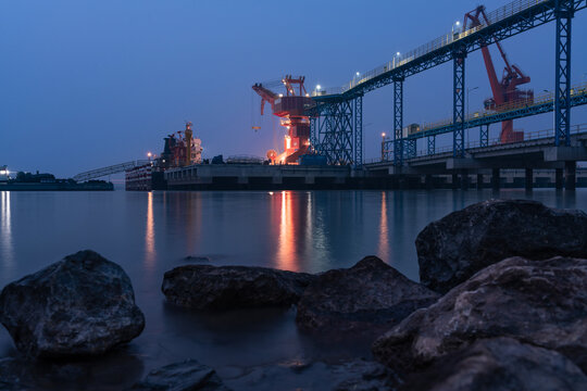 扬州港清晨