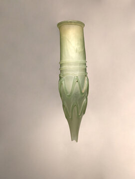 汉代玻璃角形杯
