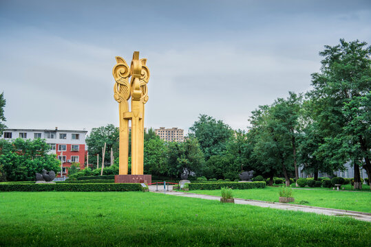 沈阳新乐遗址太阳鸟雕塑