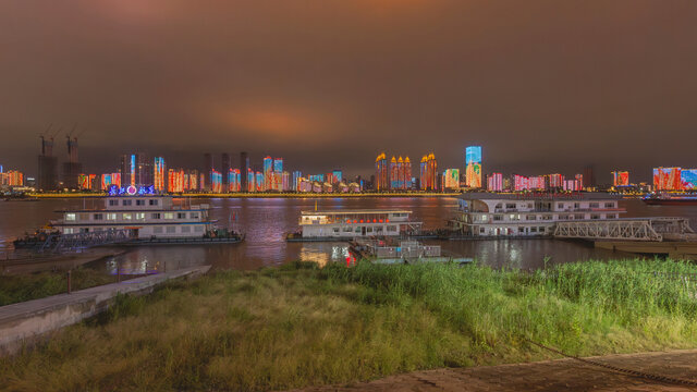 武汉汉口江滩城市夜景