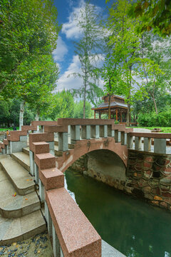 武汉中山公园小桥流水园林景观