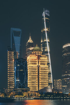 上海浦东新区高楼大厦夜景