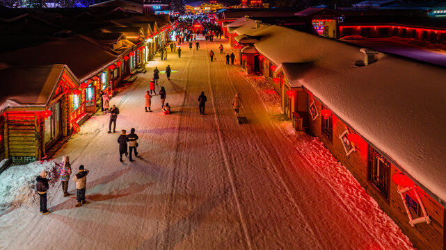 中国雪乡雪后夜晚街景