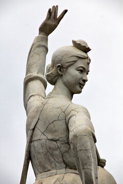 朝鲜族鼓舞雕塑