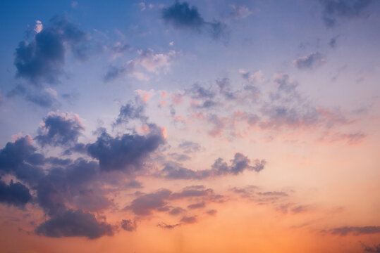 天空晚霞