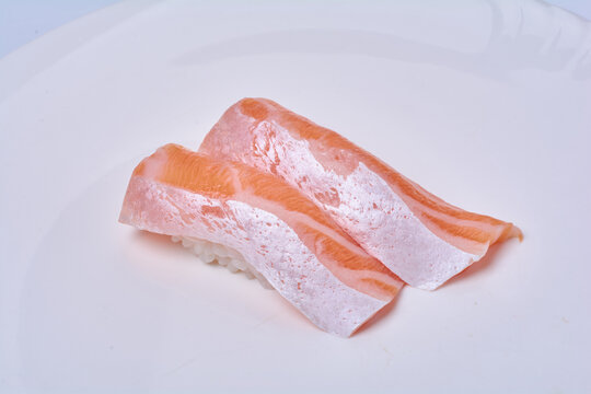 厚切三文鱼腩寿司