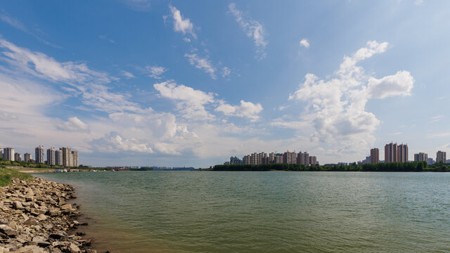 夏日午间常德沅江风光