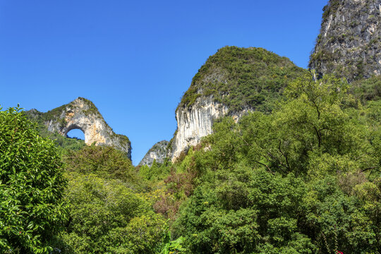 阳朔月亮山风景区