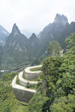 湖南张家界天门山盘山路