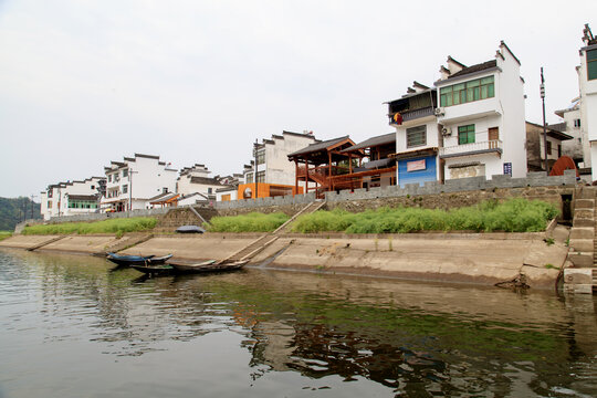 新安江绵潭村