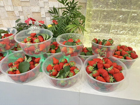 盒装草莓
