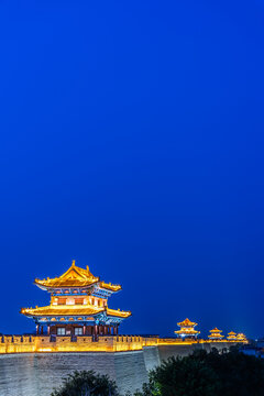 中国山西忻州古城南城门夜景