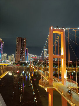 城市桥上夜景