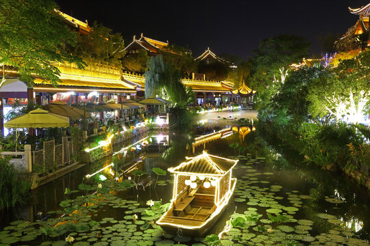 四川古镇夜景