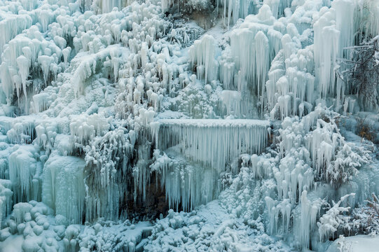 坝上雪景