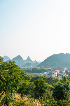 田园里的建筑