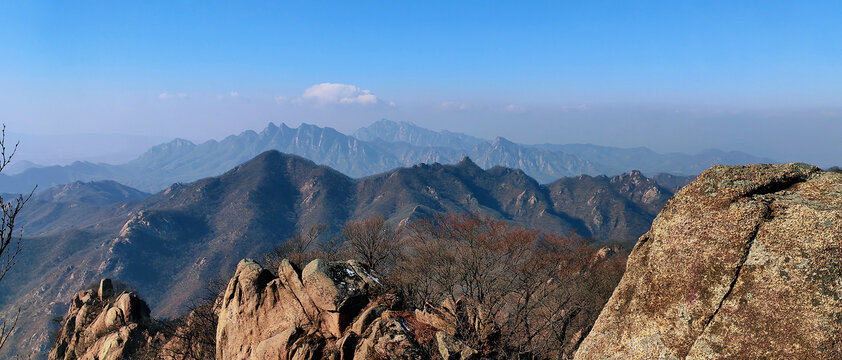 层次分明的群山