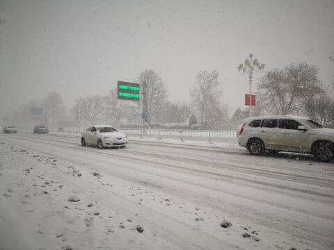 雪天开车