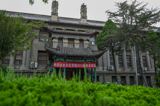 中国开封河南大学校园建筑环境