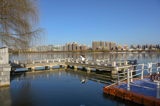 中国开封汴西湖银滩沙滩风景