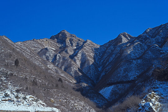 妙峰山雪景