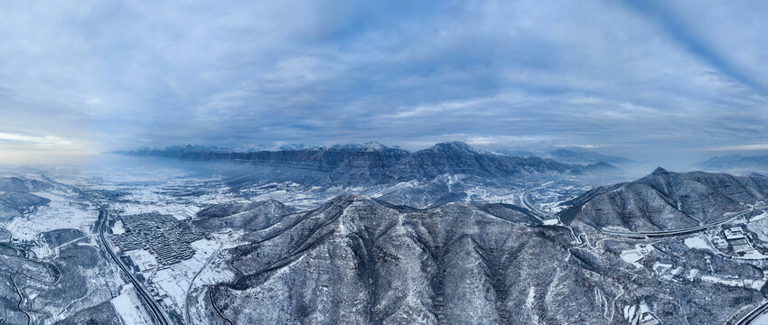 太行山脉雪景