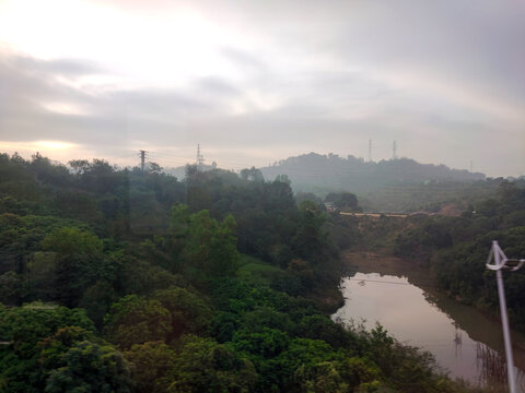 列车窗外风景