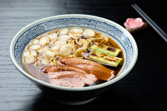 京葱鸭肉拉面