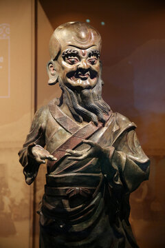 青海省博物馆人物雕塑