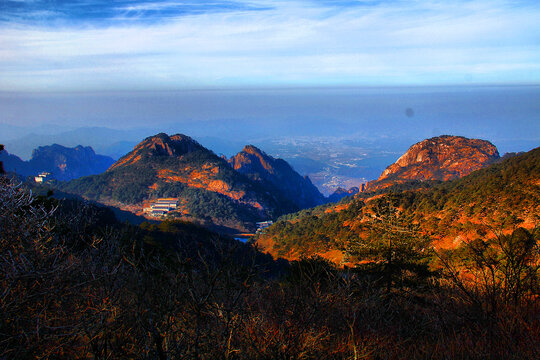 黄山山顶黄昏