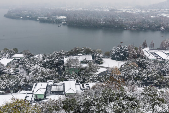 杭州雷峰塔景区雪韵