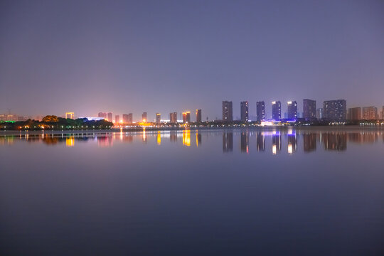 尹山湖夜景