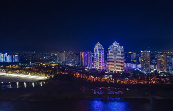 西双版告庄夜景