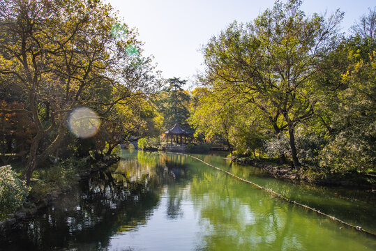 河流