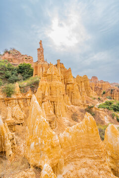 云南元谋浪巴铺土林风景