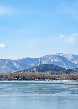 北京颐和园西山玉泉塔