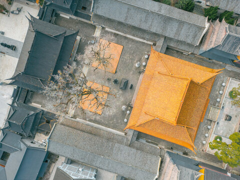 宁波奉化溪口雪窦寺大殿